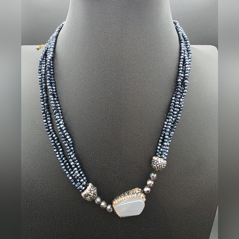 NWT NATASHA STATEMENT NECKLACE